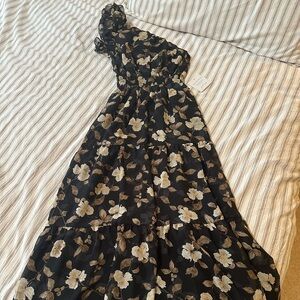 Petal & Pup Black Floral One-Shoulder Maxi Dress